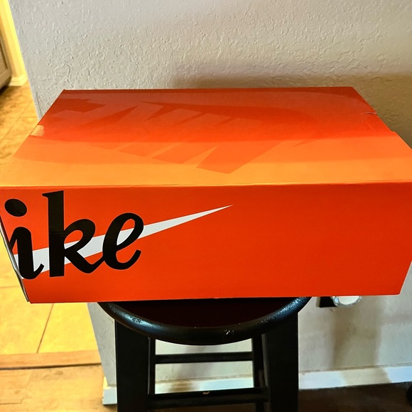 NWB Nike Vaporwaffle Sacai Yellow/Green Size 10.5. Bought as gift,tried on once. - Picture 8 of 8